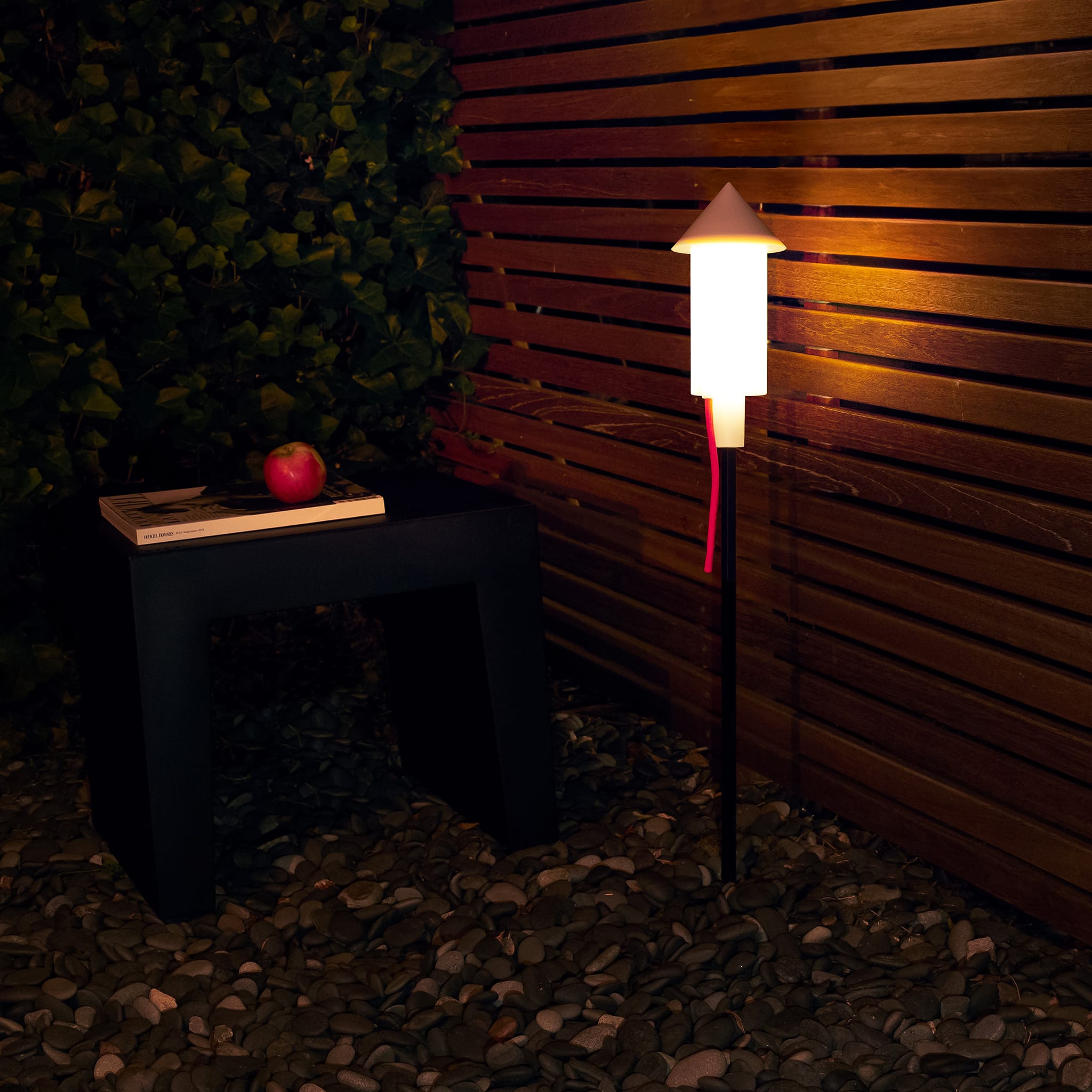 Racket la Surprise Solar Garden Light