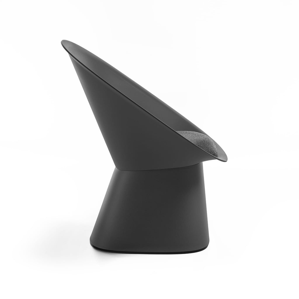 Sensu Indoor/Outdoor Lounge Chair