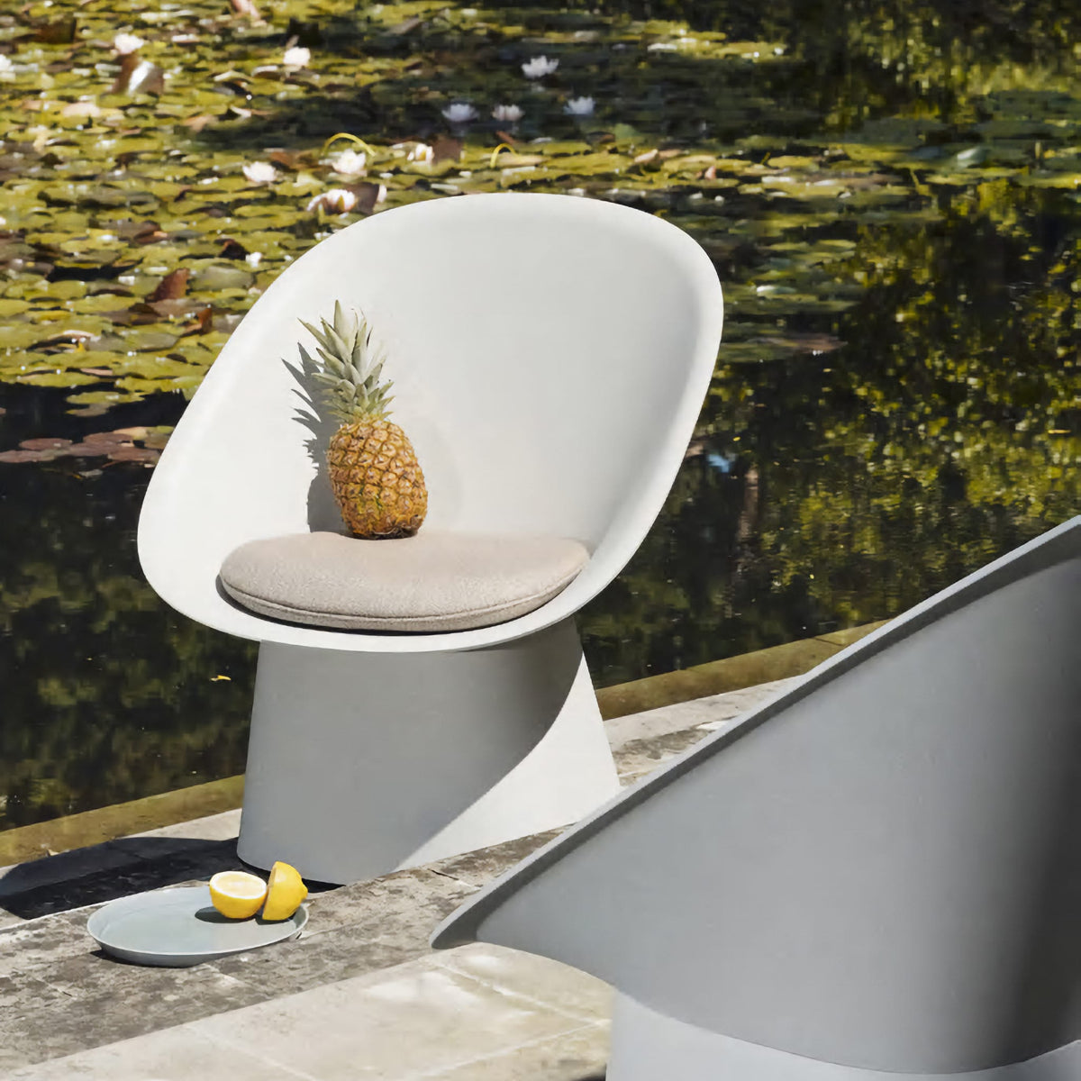 Sensu Indoor/Outdoor Lounge Chair