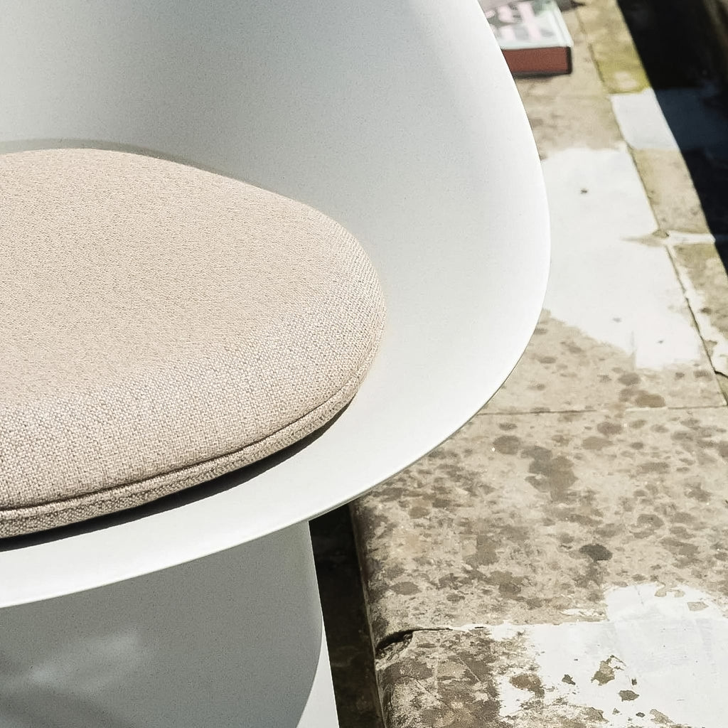 Sensu Indoor/Outdoor Lounge Chair