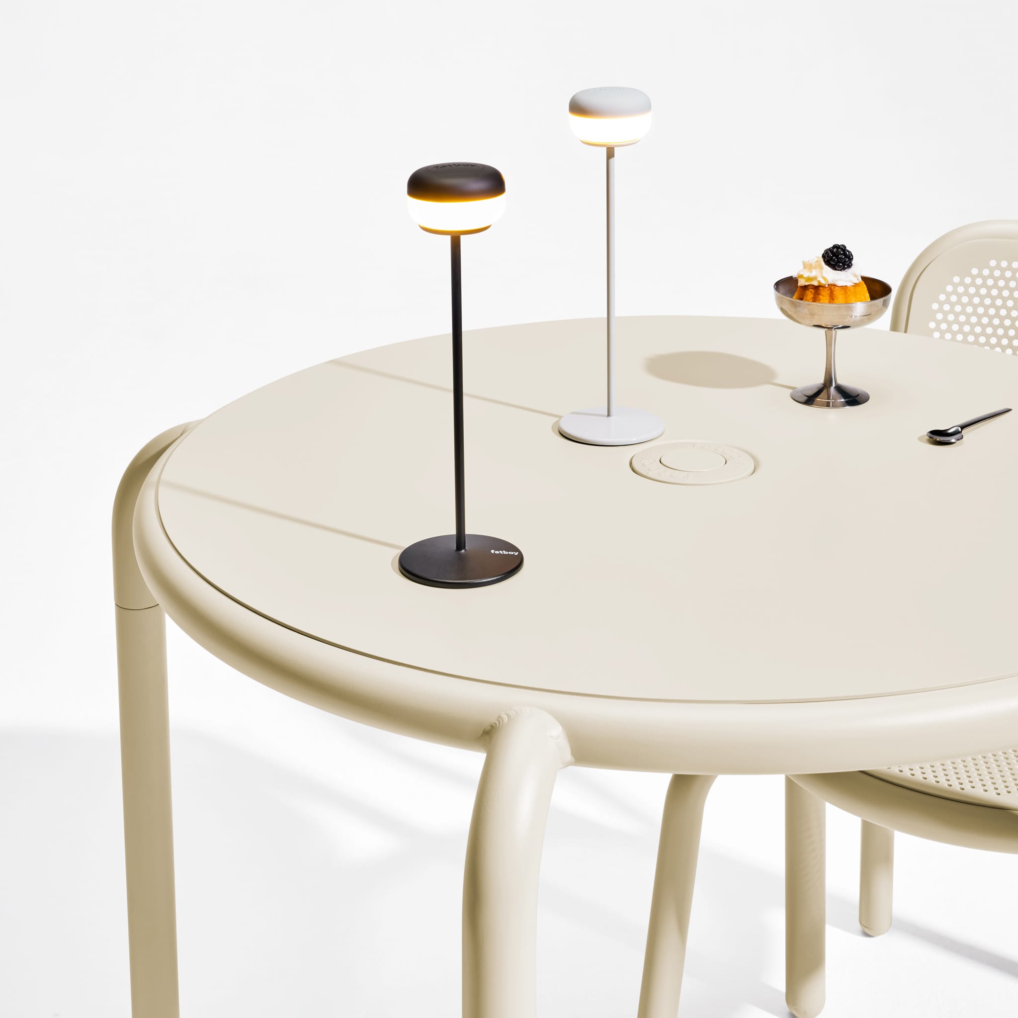 Toní Bistreau Round Bistro Table