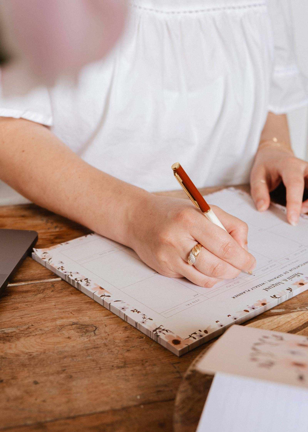 Petals Weekly Planner